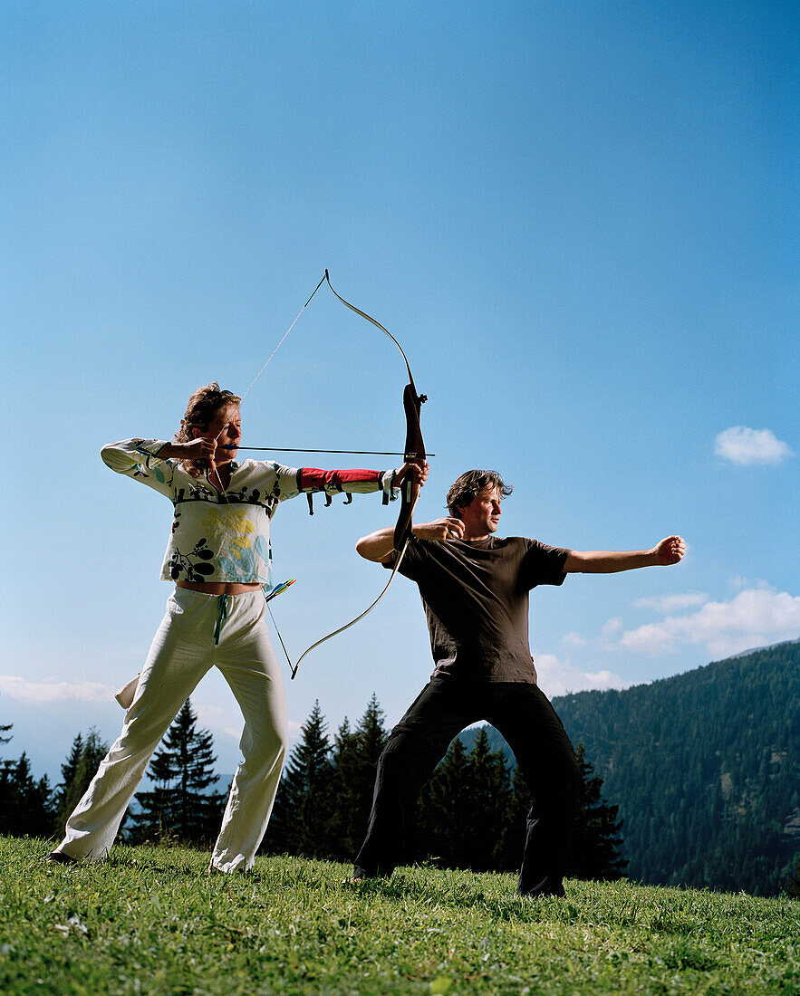 Bogenschützen, Vigilius Mountain Resort, Vigiljoch, Lana, Trentino-Südtirol, Italien