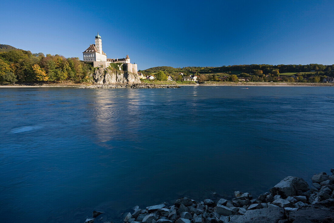 Blick auf Schloss Schönbühel an der Donau, Wachau, Niederösterreich, Österreich, Europa