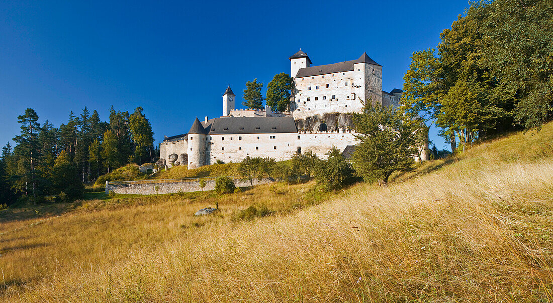 Burg Rappottenstein unter blauem Himmel, Waldviertel, Niederösterreich, Österreich, Europa