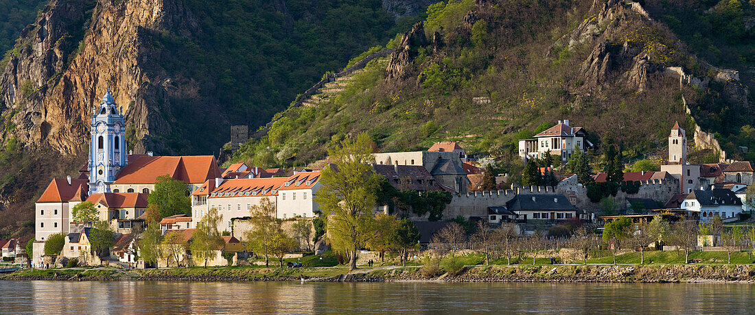 Kirche an der Donau, Dürnstein, Wachau, Niederösterreich, Österreich, Europa