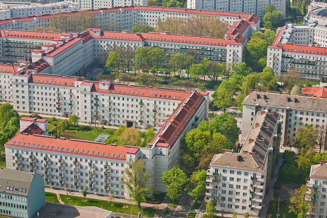 Blick von oben auf Wohnhäuser, Floridsdorf, Wien, Österreich, Europa