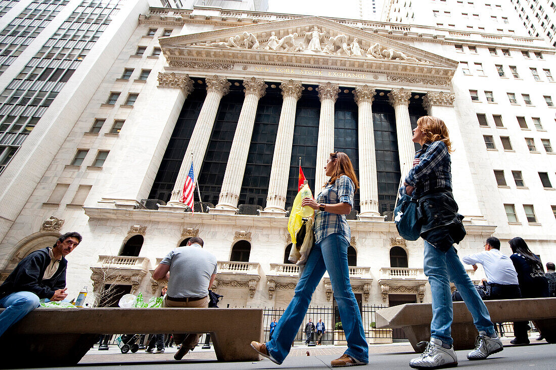 Tourists On Wall Street, The Financial District, Manhattan, New York, USA