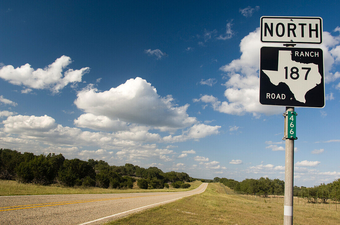 Ranch Road 187 heading North in Bandera County, Bandera County, Texas, USA