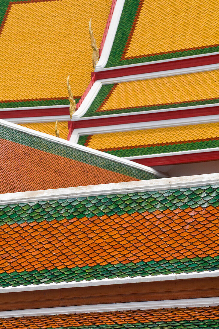 Architectural detail of Wat Pho temple roof, Bangkok, Thailand