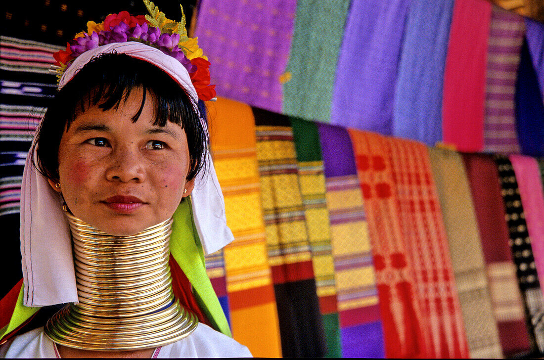 Longnecked padaung woman, Mae Hong Son, Thailand