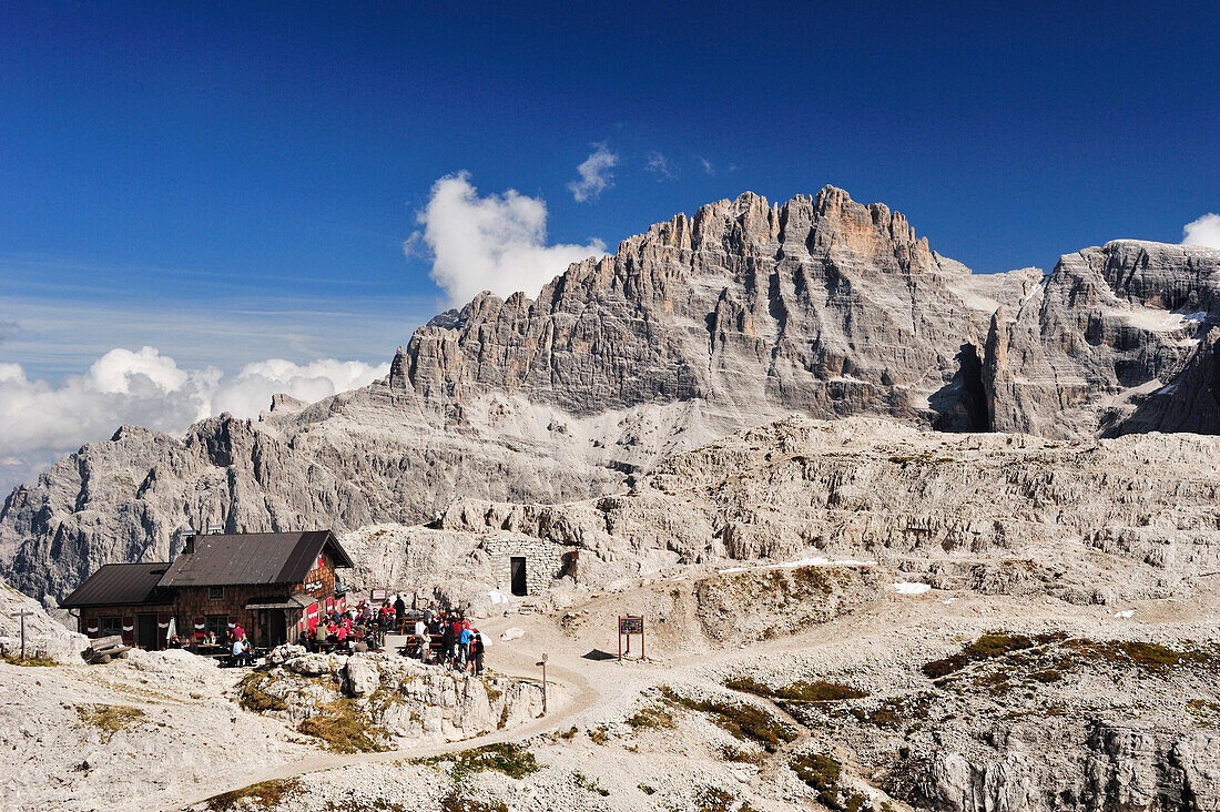 Alpine hut Rifugio Pian di Cengia with Elferkofel, Tre Cime di Lavaredo range, Sexten Dolomites, Dolomites, UNESCO World Heritage Site, South Tyrol, Italy