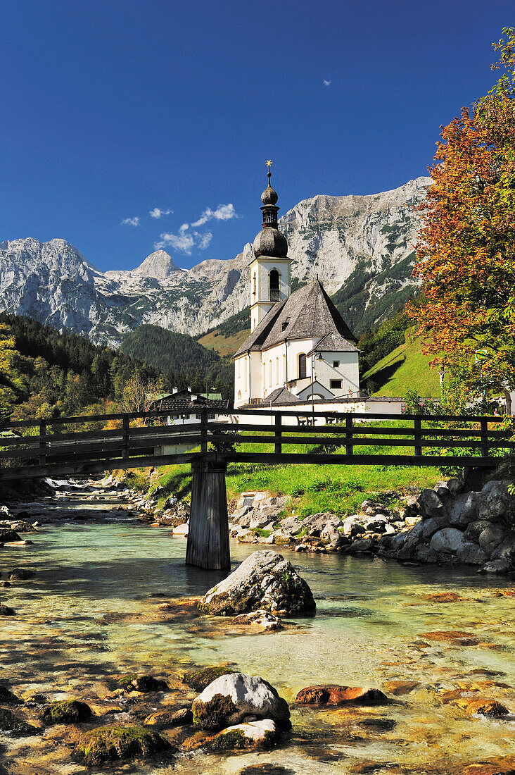 kaufen Professionals Pfarrkirche – mit St. – Sebastian Ramsau … in ❘ Bild 70371626 Image
