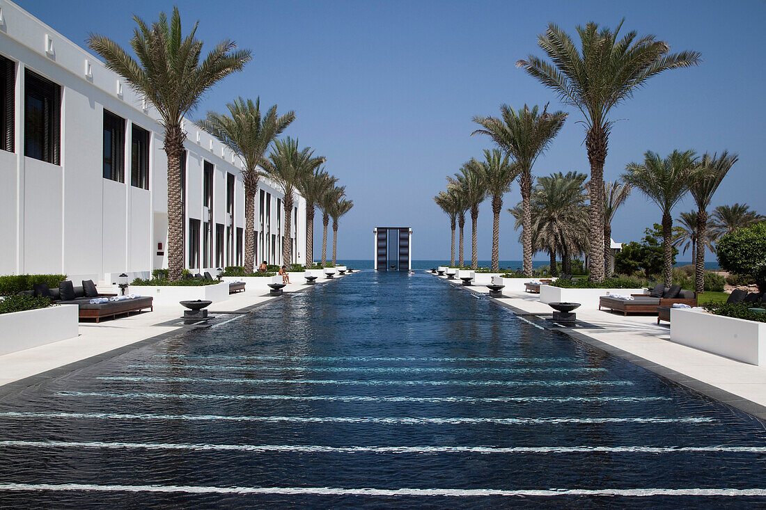 The Long Pool Schwimmbad, The Spa, The Chedi Muscat Hotel, Muscat, Maskat, Oman, Arabische Halbinsel