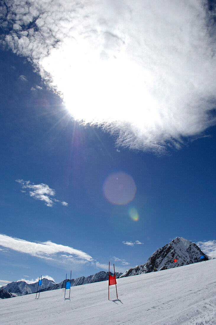 Sonnenstrahl über die Skipiste, Südtirol, Trentino-Alto Adige, Italien