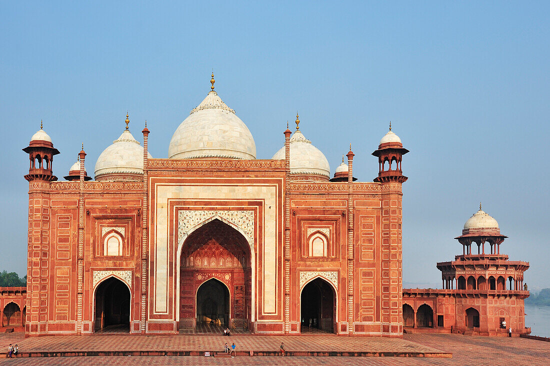 Nebengebäude am Taj Mahal, Taj Mahal, UNESCO Weltkulturerbe, Agra, Uttar Pradesh, Indien