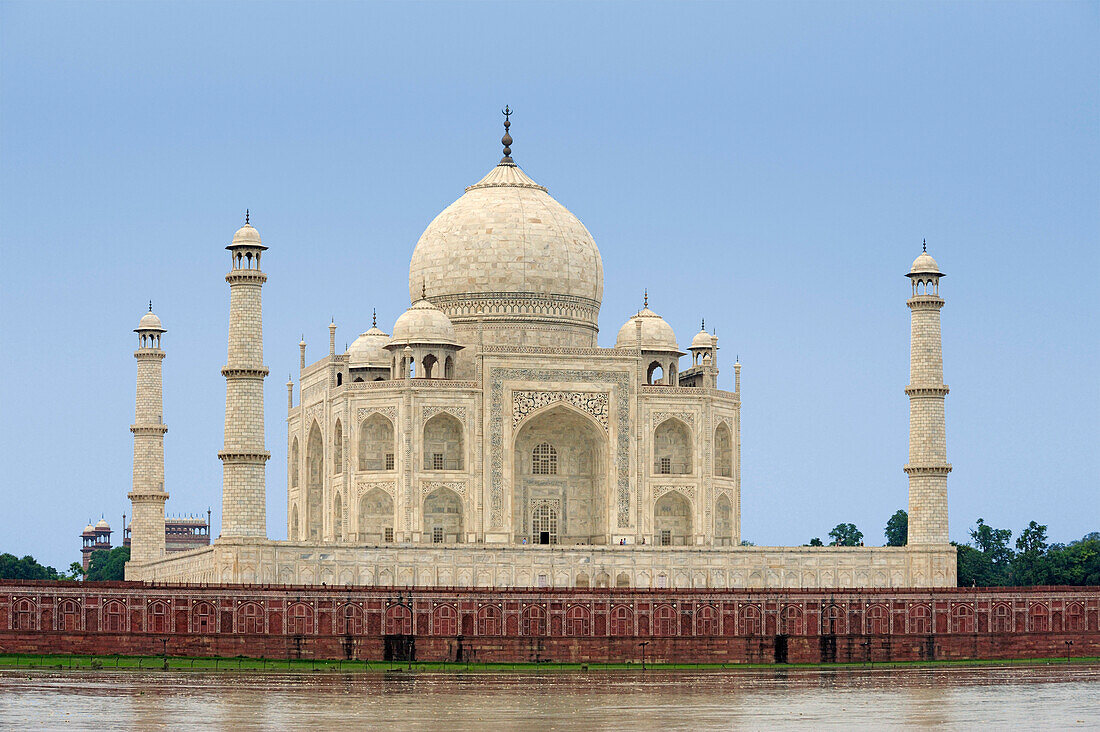 Taj Mahal mit Fluss Yamuna, Taj Mahal, Agra, UNESCO Weltkulturerbe, Uttar Pradesh, Indien