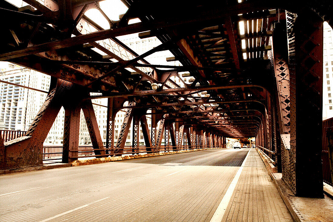 Bridge and El Train, Chicago, Illinois, USA