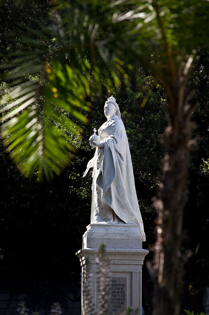 Statue of Queen Victoria infront of the parliament, Cape Town, Western Cape, South Africa