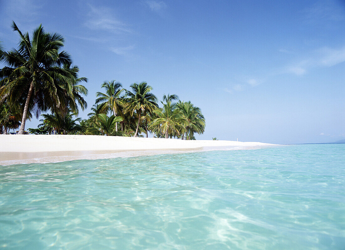 Looking along the beach of Cayo Levantado off Samana, Dominican Republic