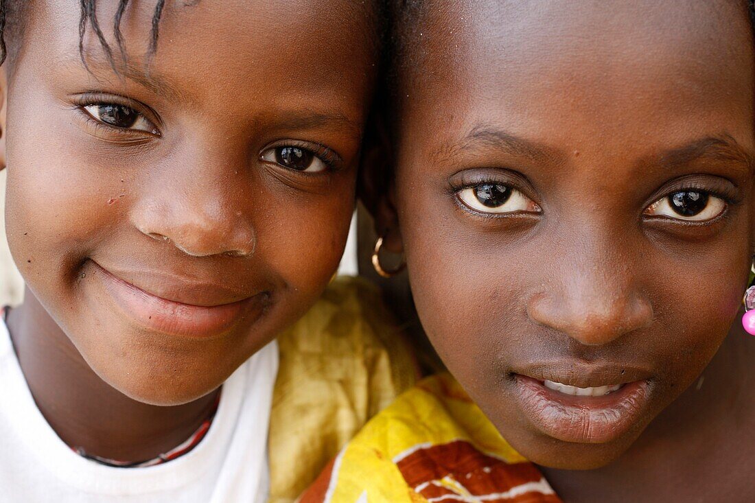Sénégal, Dakar, Dakar girls