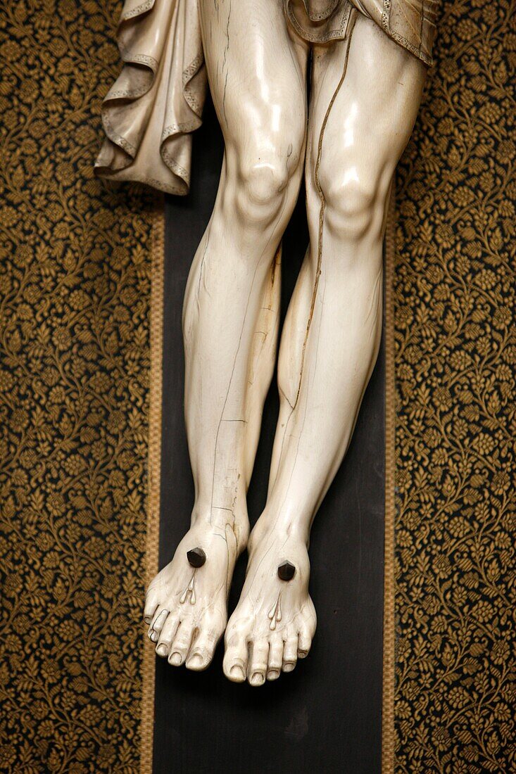 France, Lyon, Crucifix in Fourvière basilica sacristy