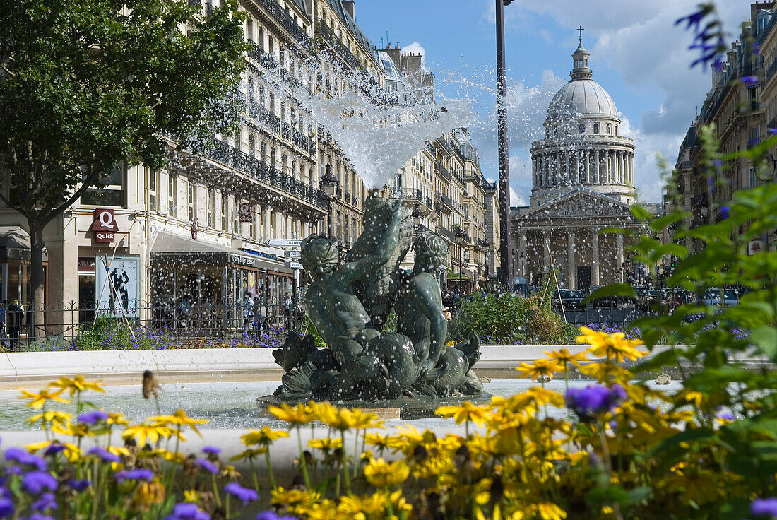France, Paris, 6th arrondissement, Soufflot street and Pantheon seen from the fountain at Edmond Rostand square