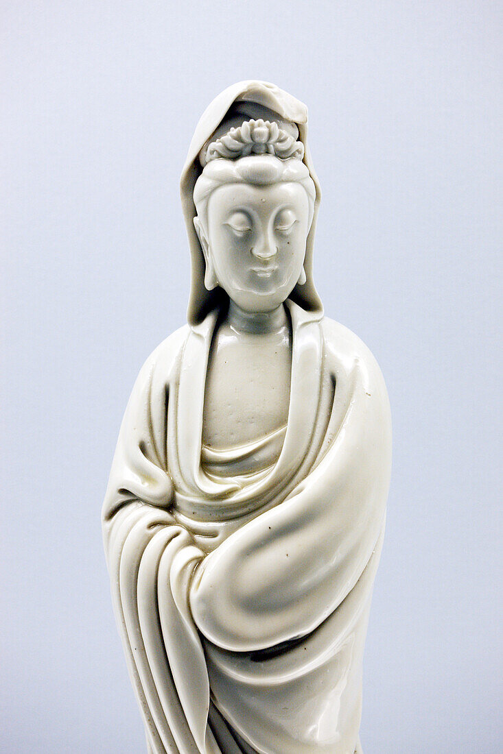 China, Shanghai museum, Ming era, statue of Bodhisattva