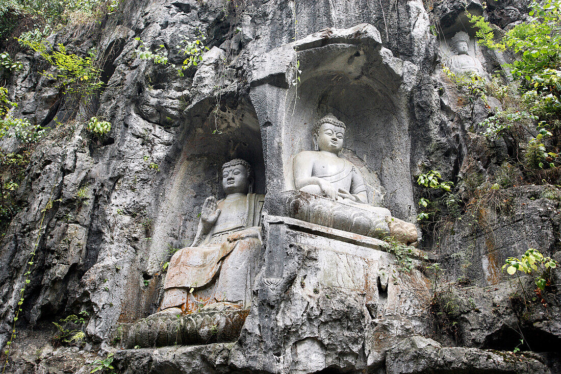 China, Zhejiang province, Hangzhou, Lingyin temple, statues of Buddha