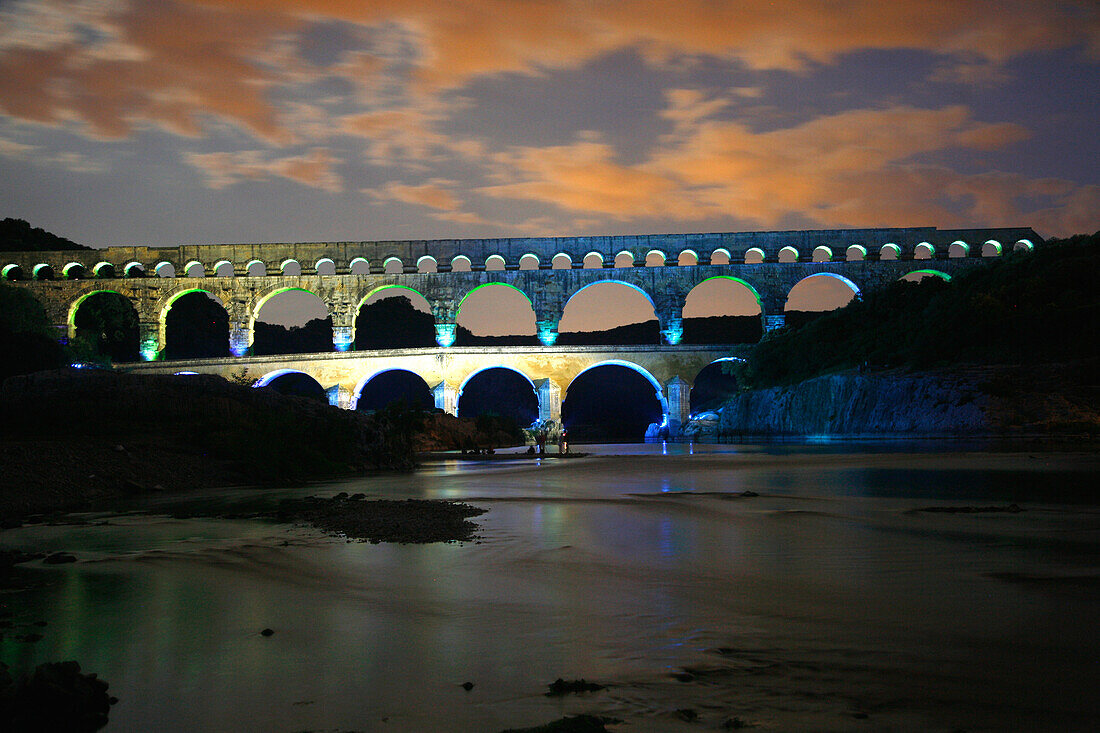 France, Languedoc-Roussillon, Gard (30), Pont du Gard, (Unesco world heritage)