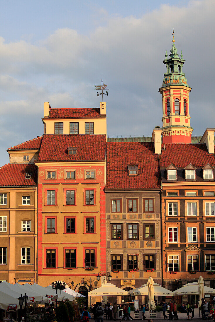 Poland, Warsaw, Old Town Square, Rynek Starego Miasta