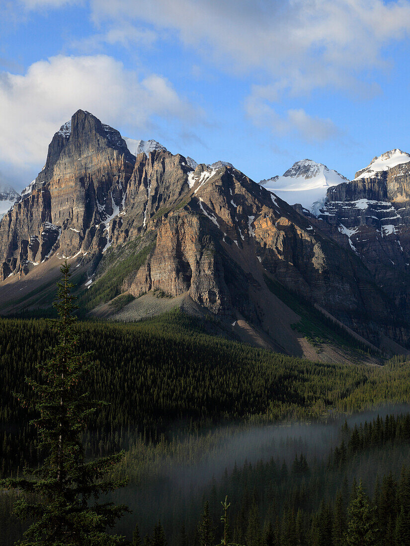 Canada, Alberta, Banff National Park, Valley of the Ten Peaks, Rocky Mountains