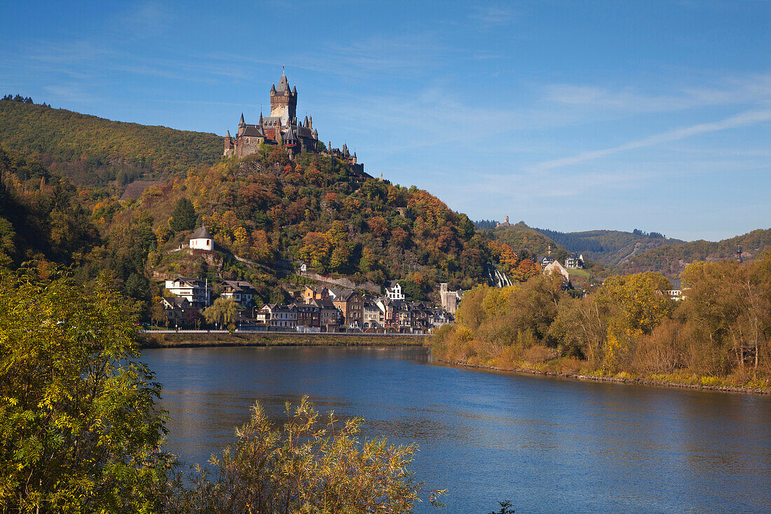 View over Moselle river onto Reichsburg castle, Cochem, Rhineland-Palatinate, Germany, Europe