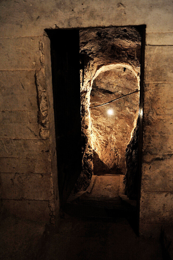 Treppe führt unterirdische Wohnräume in Höhle der Pathet Lao, Geschichte Kommunismus, Vieng Xai bei Sam Neua, Hochland, Laos
