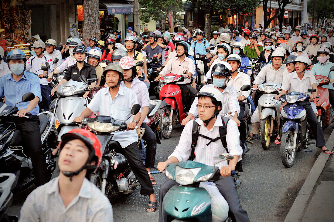 Hohes Motorrad Aufkommen, Stadtverkehr Stau, Rush Hour, Ho Chi Minh Stadt, Saigon, Vietnam