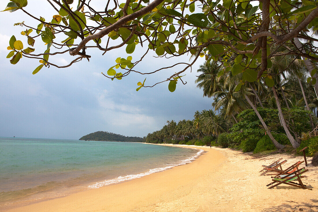 Einsamer Strand an der Westküste der Insel Koh Samui, Provinz Surat Thani, Thailand, Asien