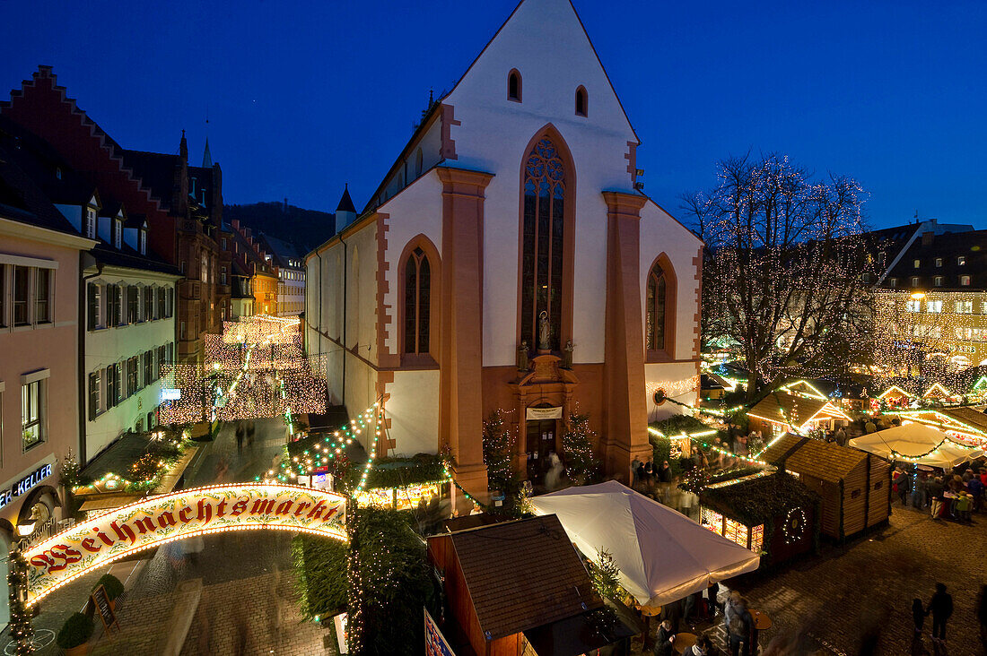 Weihnachtsmarkt, Freiburg im Breisgau, Schwarzwald, Baden-Württemberg, Deutschland