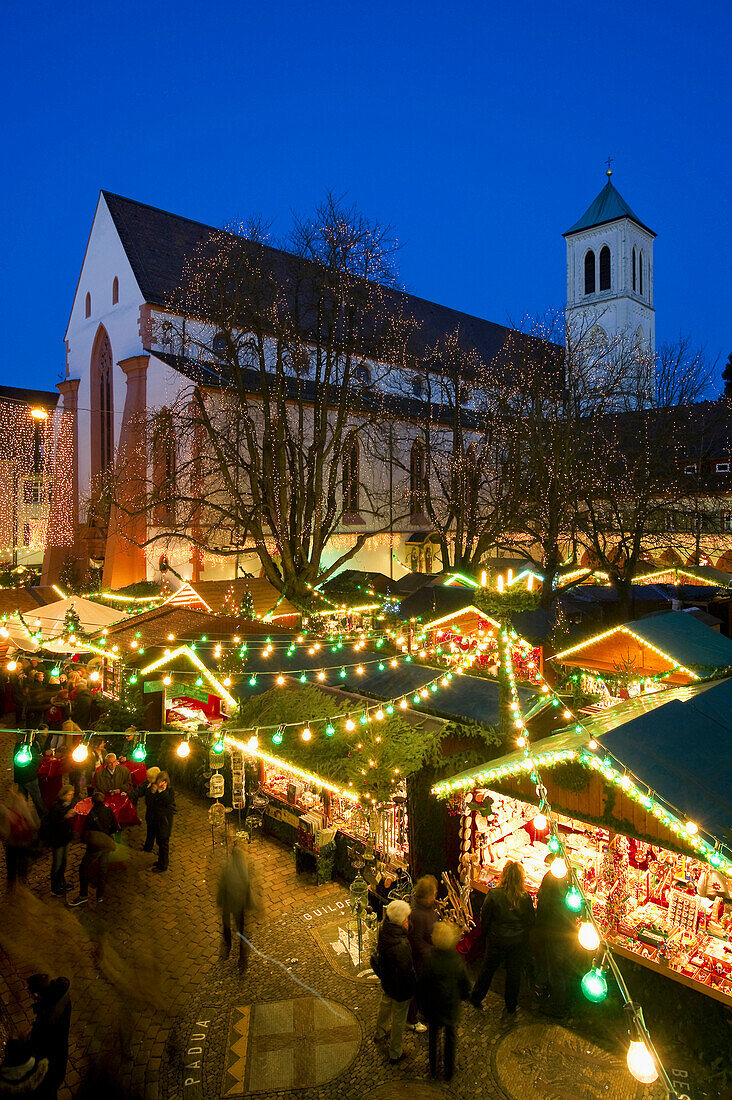 Weihnachtsmarkt, Freiburg im Breisgau, Schwarzwald, Baden-Württemberg, Deutschland
