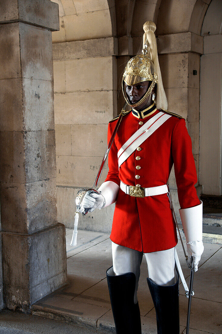 Member of Regiment of Life Guards, Horse Guards parade, Westminster, London, England, UK