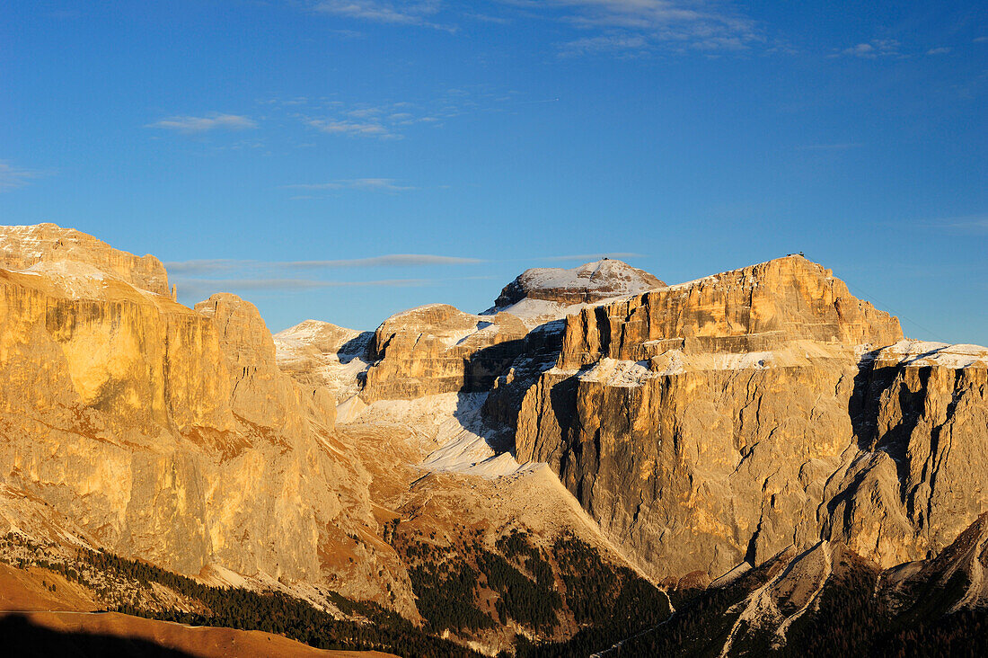 Felswände der Sellagruppe mit Piz Ciavazes, Piz Boe und Pordoispitze, Dolomiten, UNESCO Weltnaturerbe Dolomiten, Südtirol, Italien, Europa