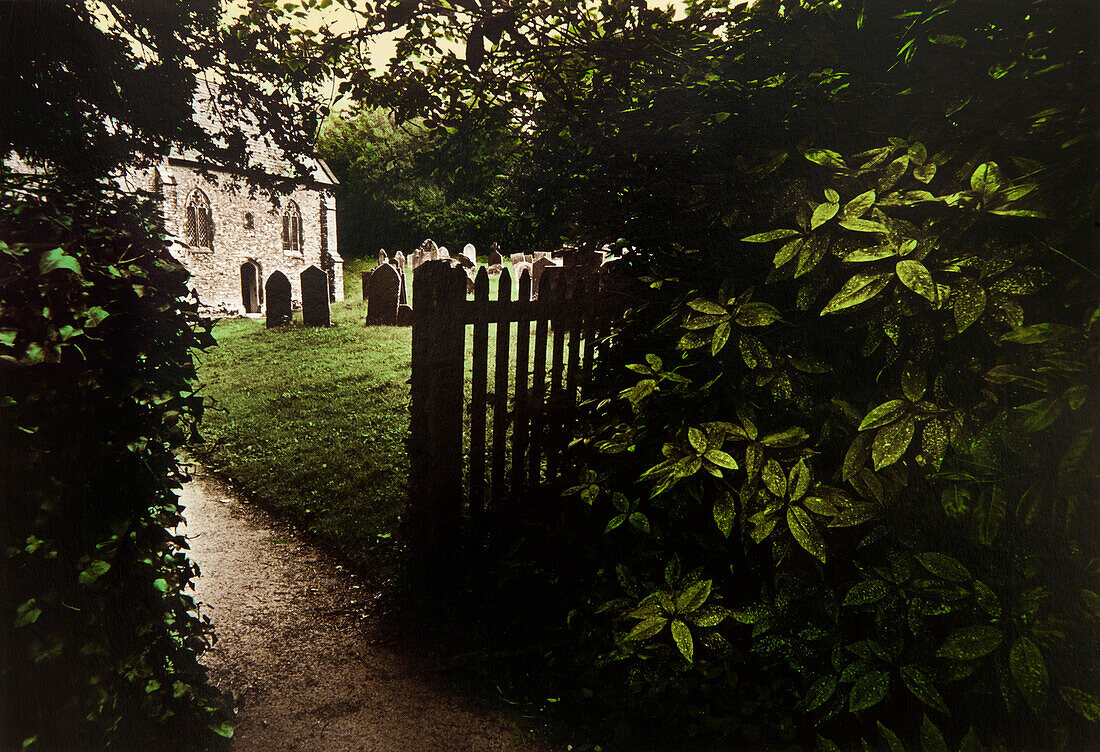 Friedhof in einem Dorf bei Dartmoor, Devon, Südengland, Großbritannien, Europa