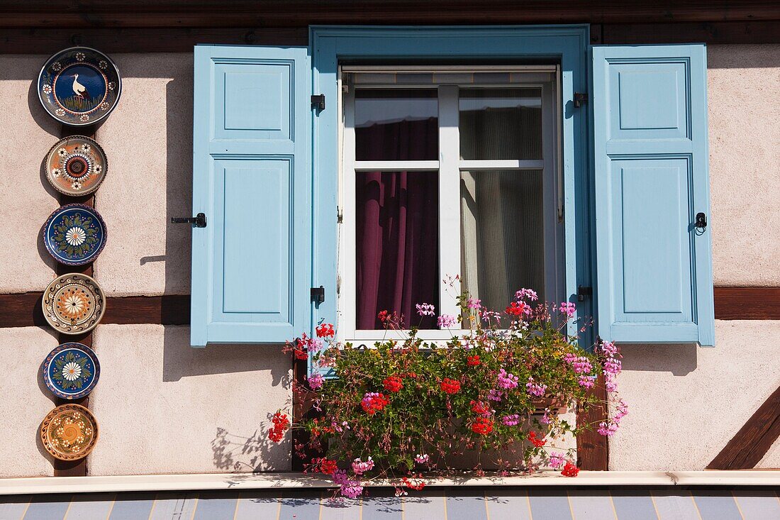 France, Bas-Rhin, Alsace Region, Alasatian Wine Route, Obernai, building detail