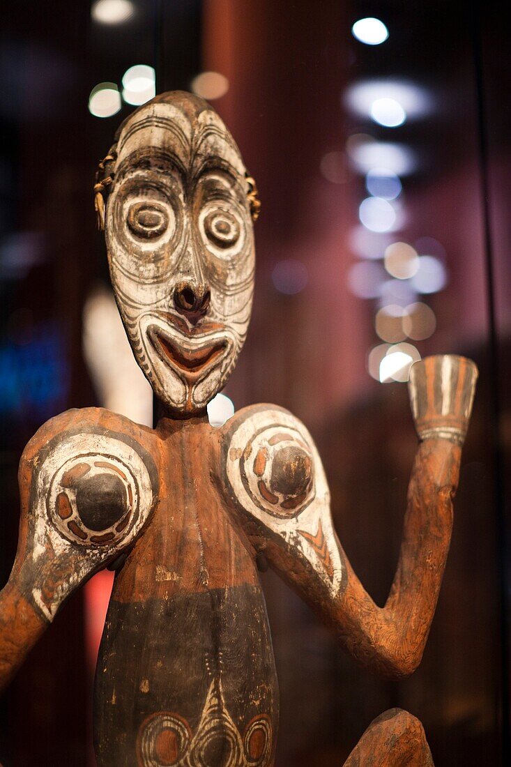 France, Paris, Musee du Quai Branly museum, Gable mask, New Guinea, 20th century