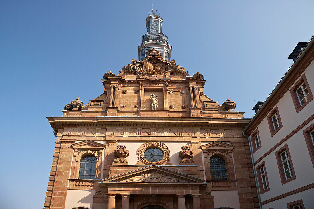 Fassade der Schloßkirche im Sonnenlicht, Blieskastel, Bliesgau, Saarland, Deutschland, Europa