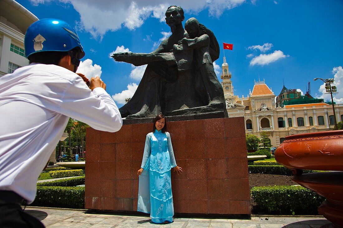 Ho Chi Minh Statue rocking to a child in front of City Hall  Saigon Ho Chi Minh  South Vietnam