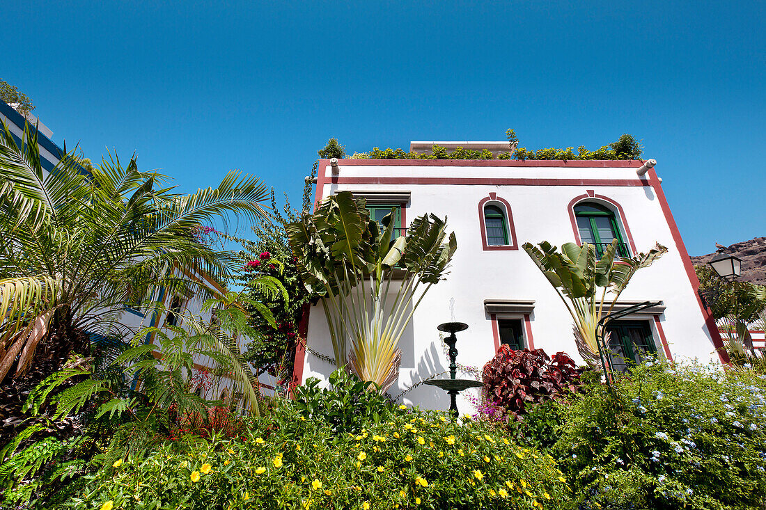 House in the sunlight, Puerto de Mogan, Gran Canaria, Canary Islands, Spain, Europe