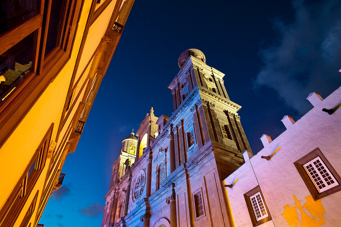 The cathedral Santa Ana at the old town in the evening, Vegueta, Las Palmas, Gran Canaria, Canary Islands, Spain, Europe