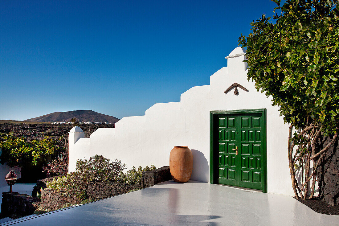 Das Museum Fundacion Cesar Manrique im Sonnenlicht, ehemaliges Wohnhaus, Tahiche, Lanzarote, Kanarische Inseln, Spanien, Europa