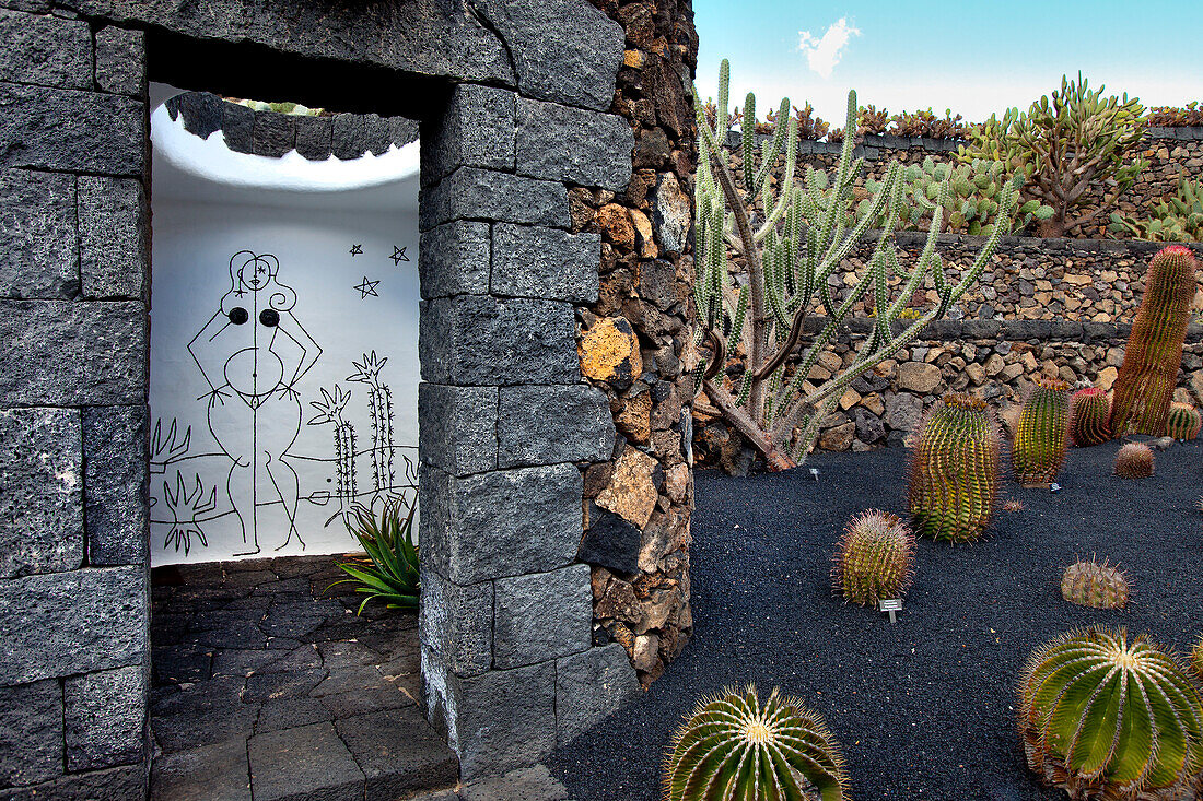 Damentoilette im Kaktus Garten, Jardin de Cactus, Architekt Cesar Manrique, Guatiza, Lanzarote, Kanarische Inseln, Spanien, Europa