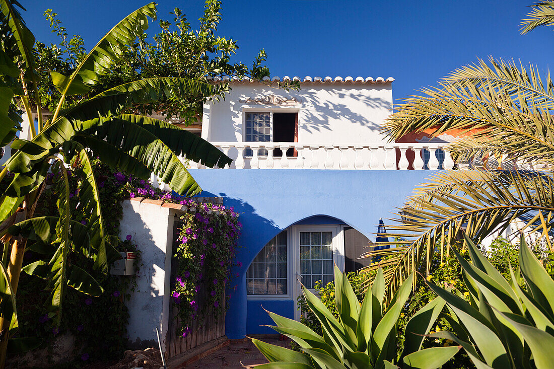 Summer cottage near Lagos in the sunlight, Algarve, Portugal, Europe