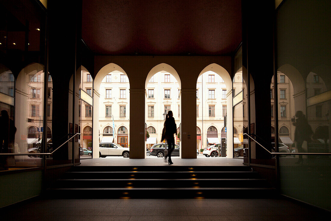 Passage in der Maximilianstraße, München, Oberbayern, Deutschland, Europa