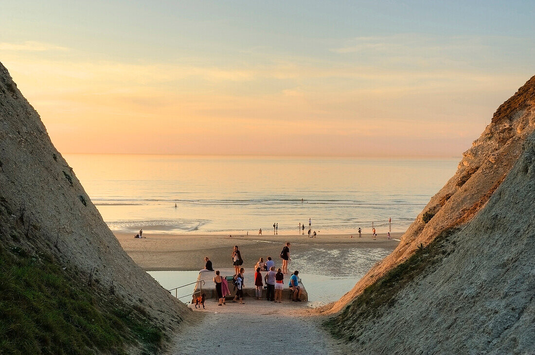 People on the beach at the Cap Blanc-Nez at sunset, Cap Blanc-Nez, Opal coast, Boulogne-sur-Mer, France, Europe