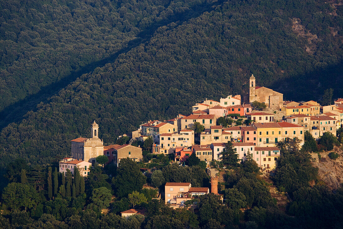 Blick auf das Dorf Poggio, Elba, Toskana, Italien, Europa