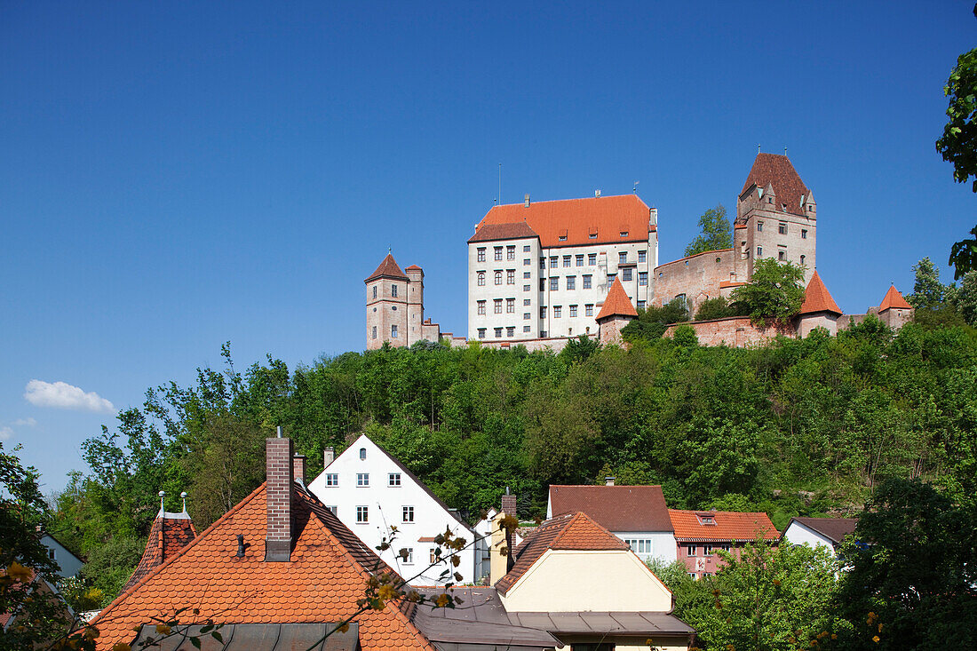 Burg Trausnitz über der Stadt Landshut, Niederbayern, Bayern, Deutschland, Europa