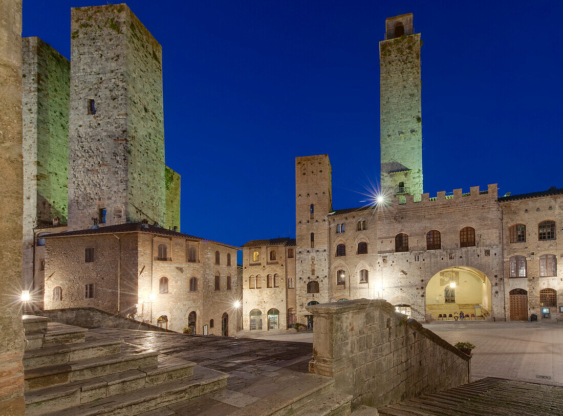 The Piazza Duomo, San Gimignano, Tuscany, Italy