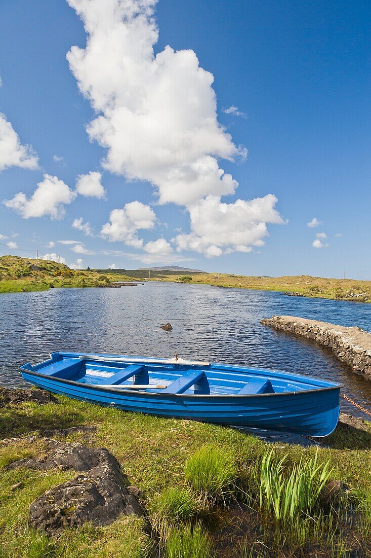 The Owenmore River, Connemara, County Galway, Ireland, Europe